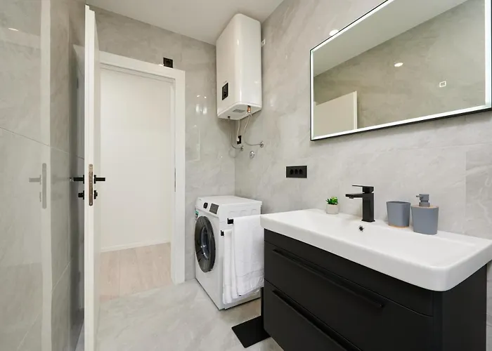 Elli Apartman *
