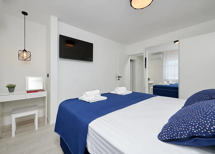 Elli Apartman *