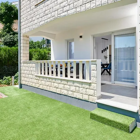 Elli Apartment Trogir