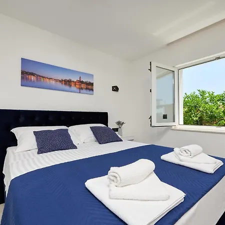 Apartment Elli